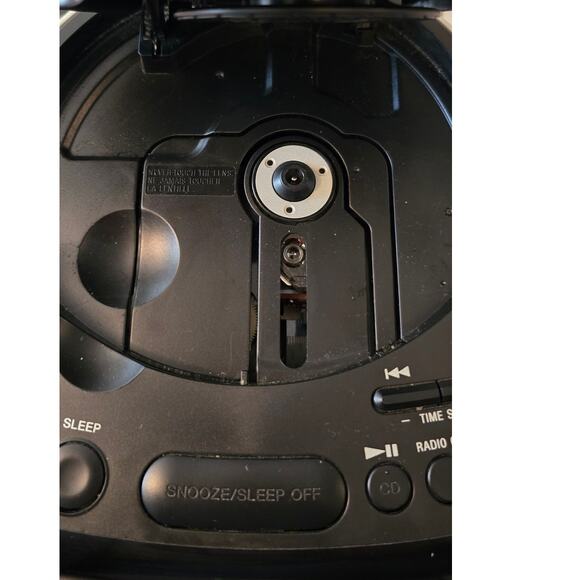 Retro Sony Dream Machine ICF-CD815  Dual Alarm Clock Radio - Picture 9 of 10